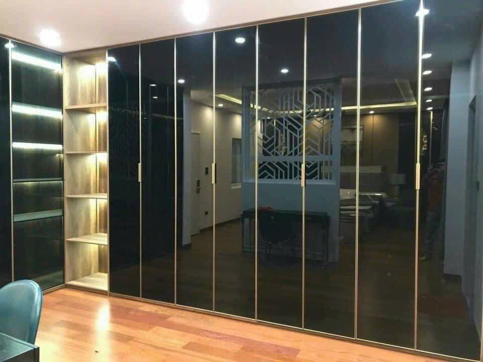 Công trình tủ bếp inox cánh kính thi công tại Quận 4